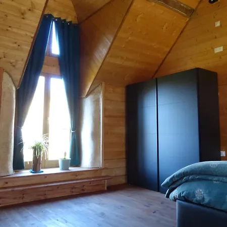Feriehus La Gailarde Au Millieu De Notre Ferme Avec Son Ruisseau Et Sa Mare *