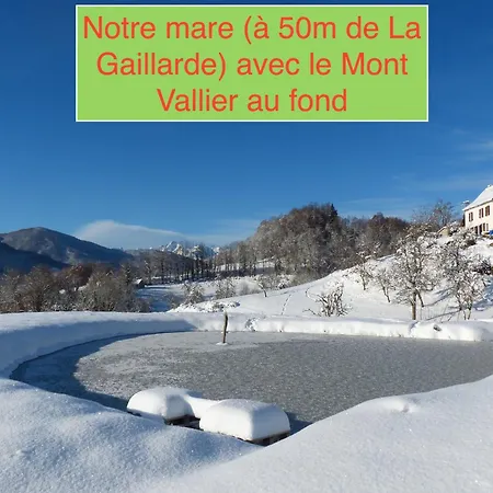 Feriehus La Gailarde Au Millieu De Notre Ferme Avec Son Ruisseau Et Sa Mare